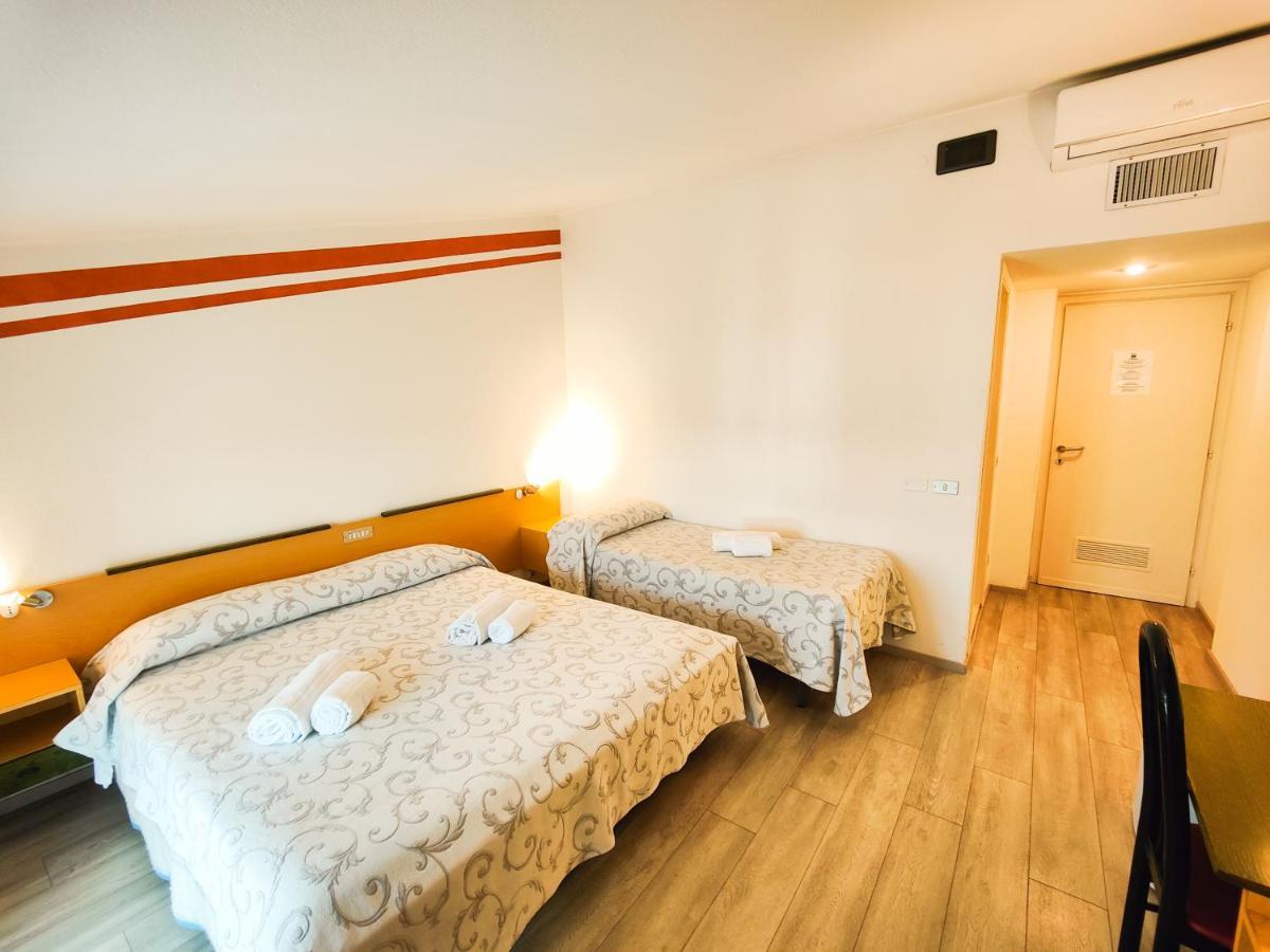 Albergo B&B Tenesi Манерба-дель-Гарда Екстер'єр фото