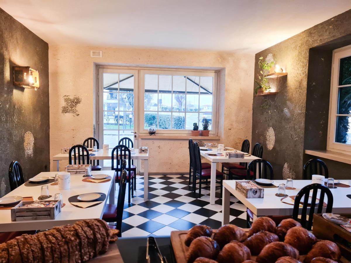 Albergo B&B Tenesi Манерба-дель-Гарда Екстер'єр фото