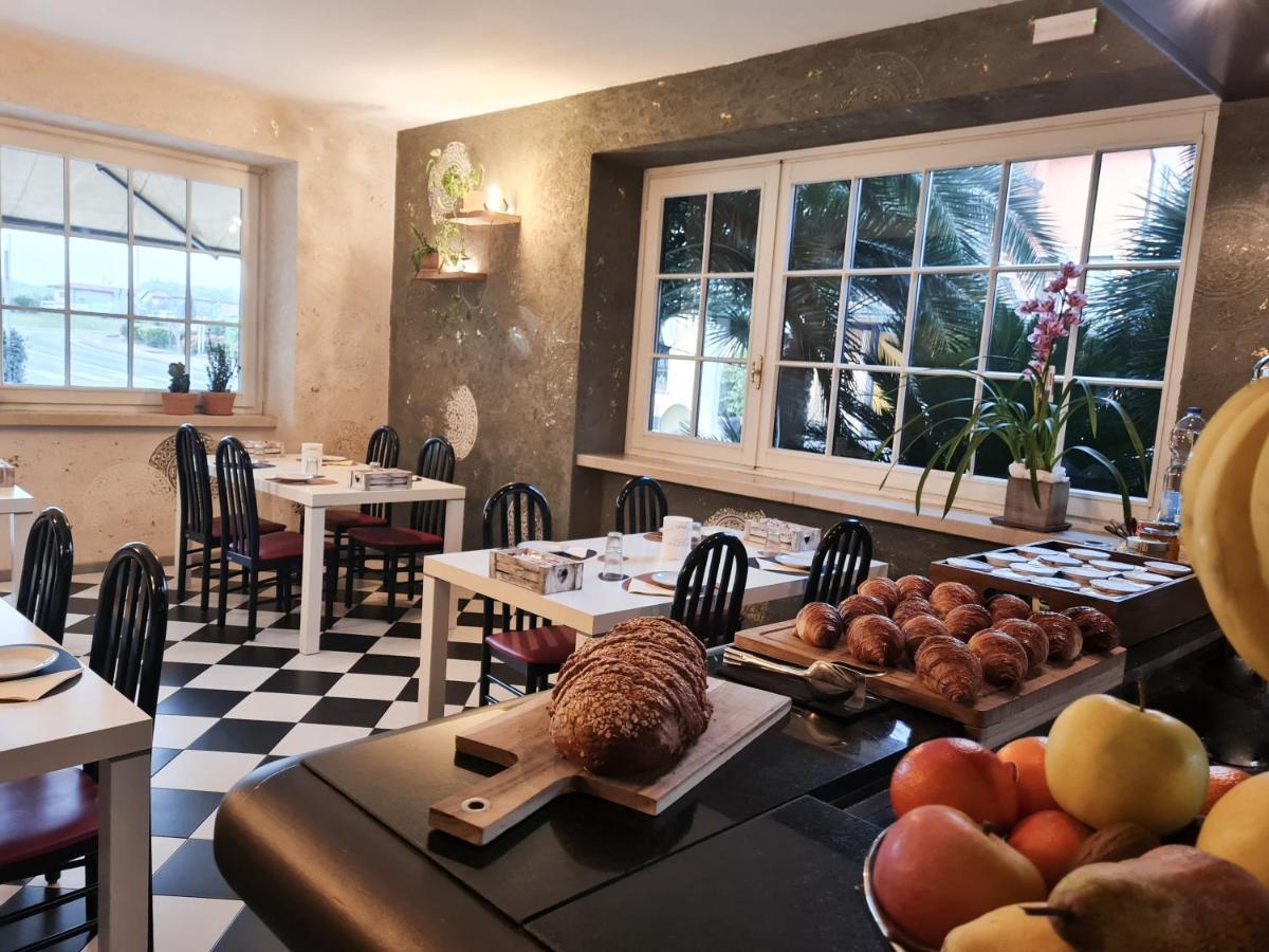 Albergo B&B Tenesi Манерба-дель-Гарда Екстер'єр фото