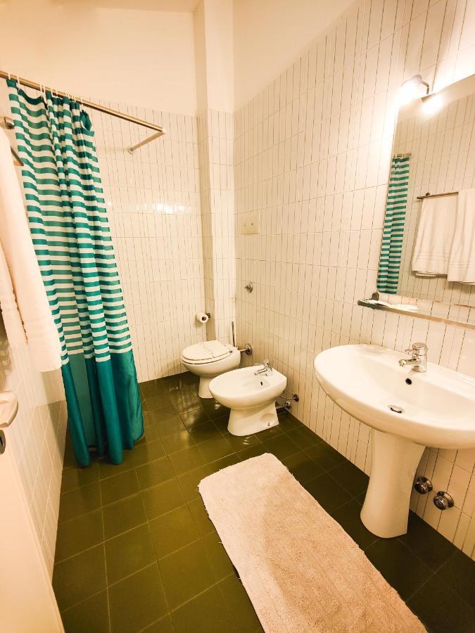 Albergo B&B Tenesi Манерба-дель-Гарда Екстер'єр фото