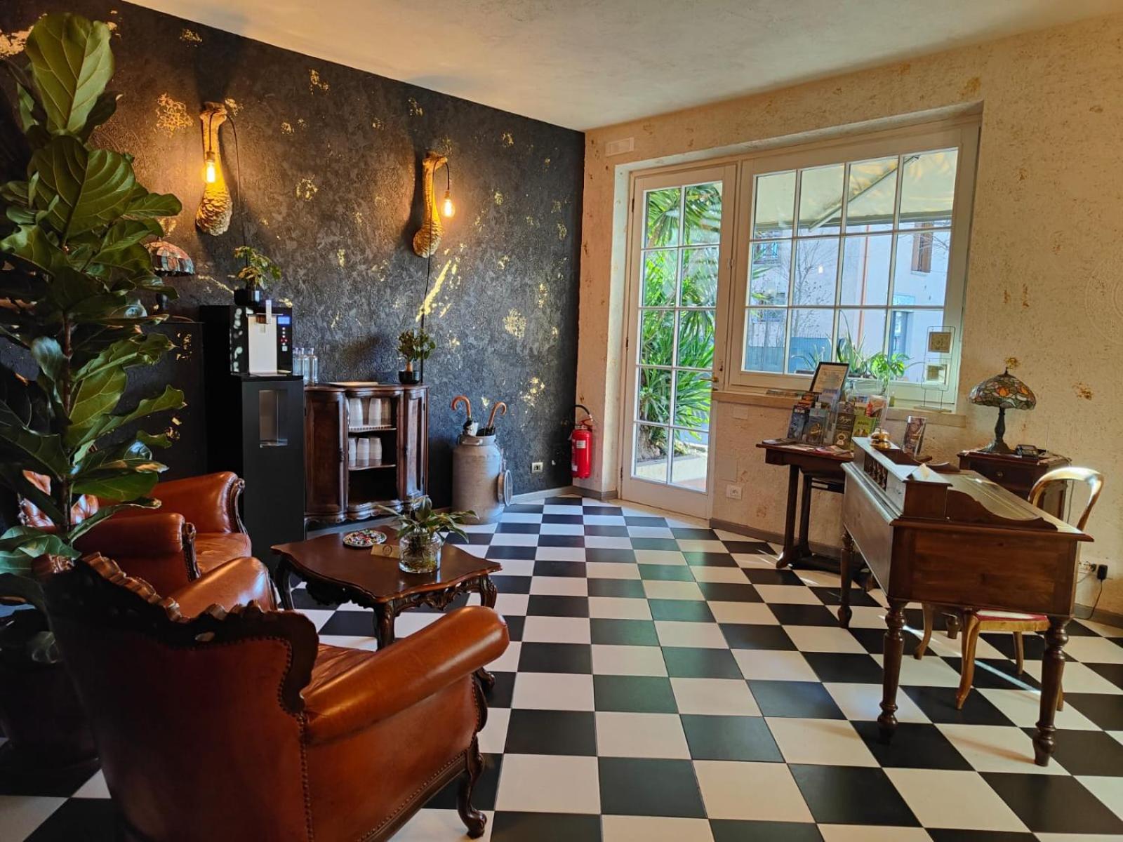 Albergo B&B Tenesi Манерба-дель-Гарда Екстер'єр фото